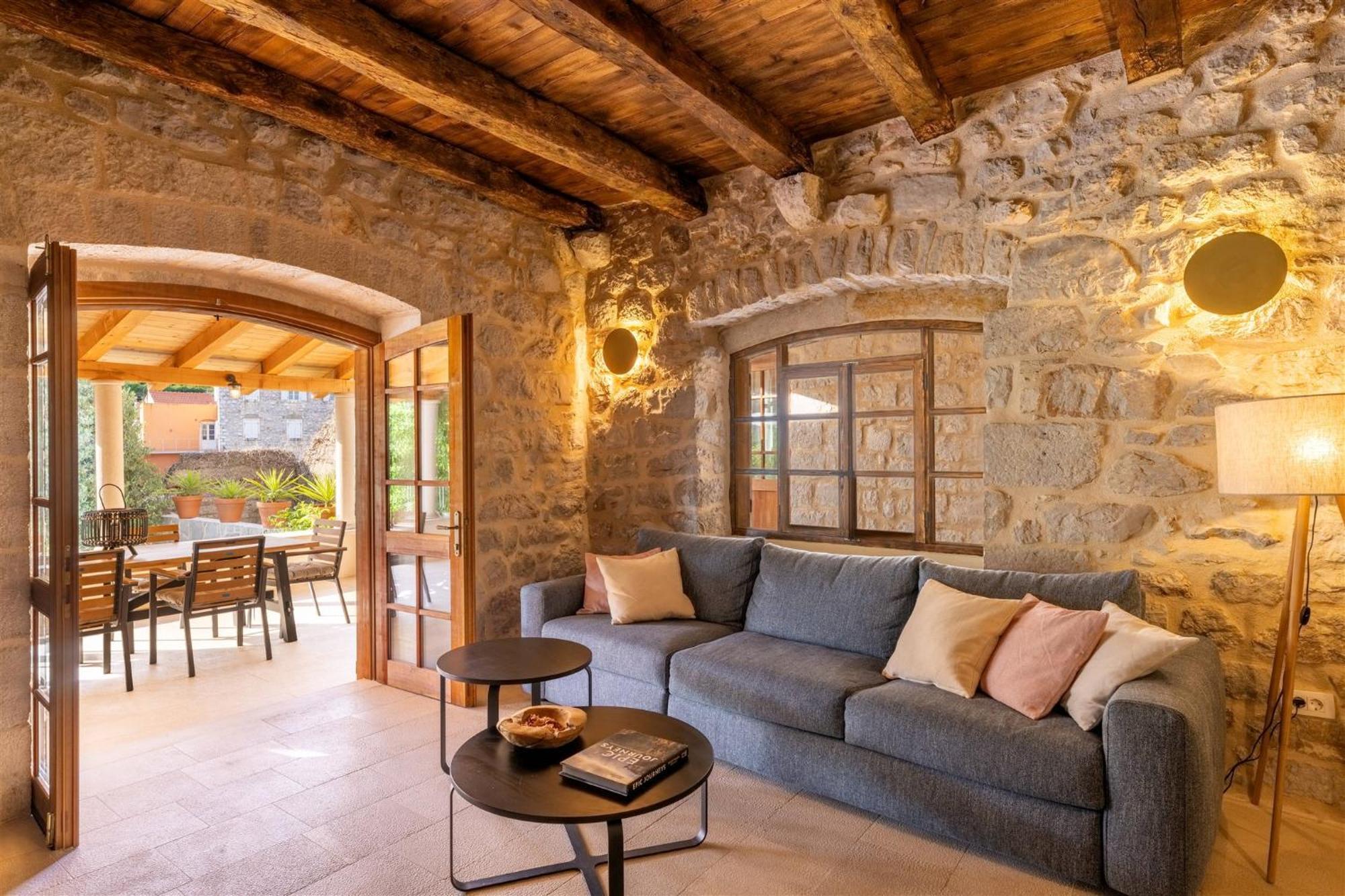 Dvor Pitve Villas Jelsa  Oda fotoğraf