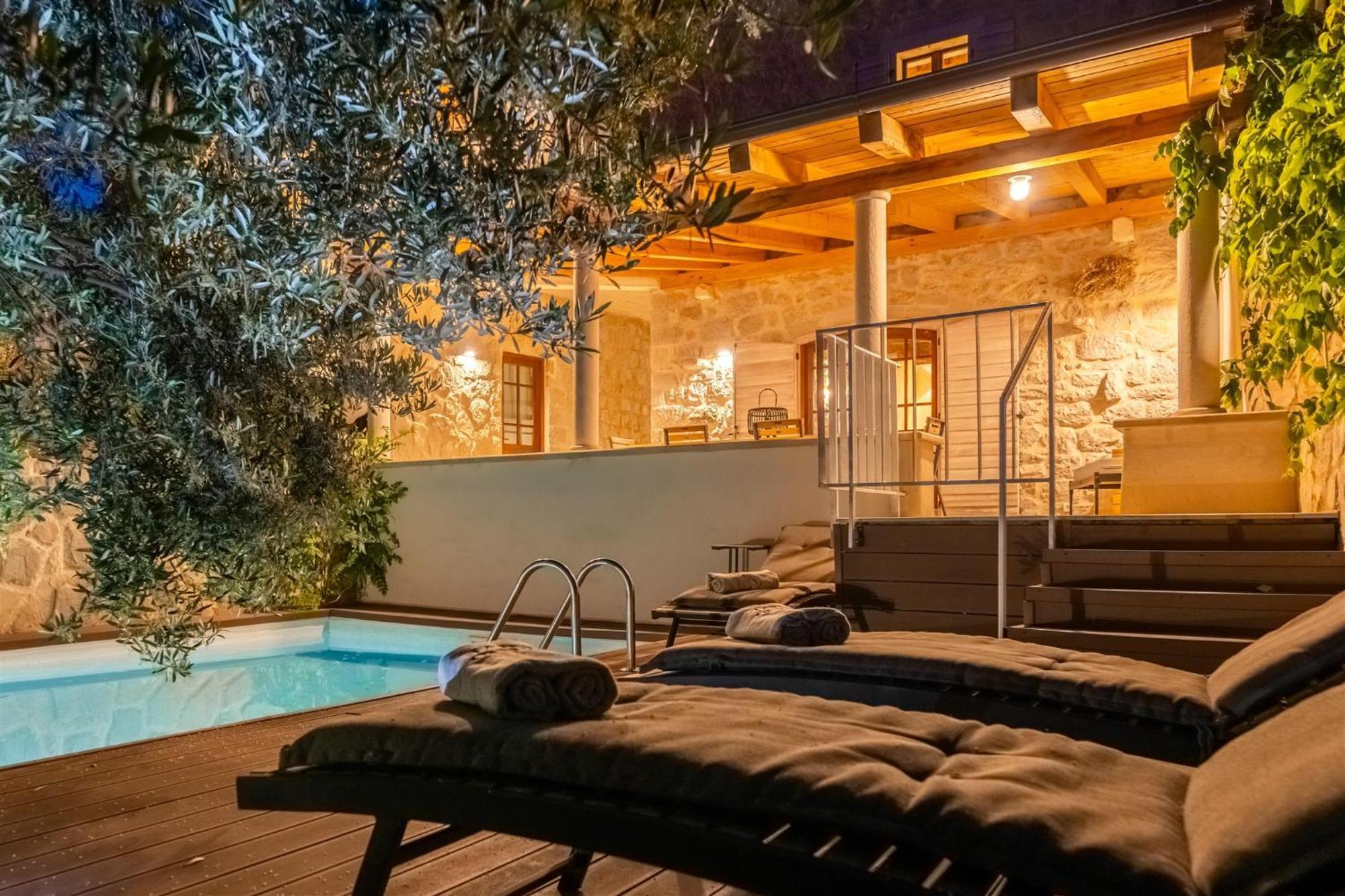 Dvor Pitve Villas Jelsa  Oda fotoğraf