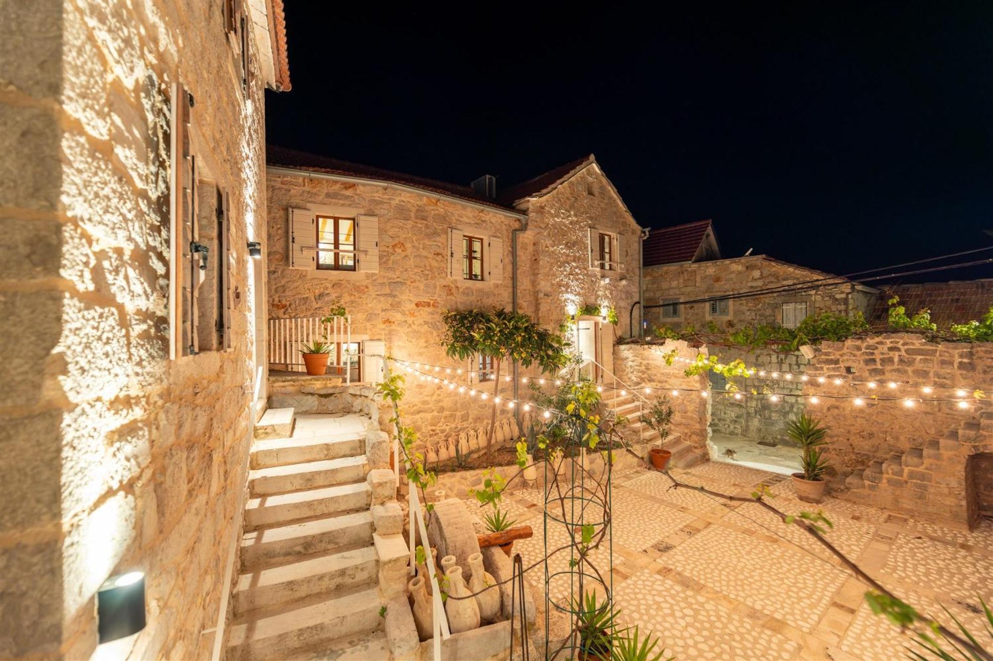 Dvor Pitve Villas Jelsa  Dış mekan fotoğraf