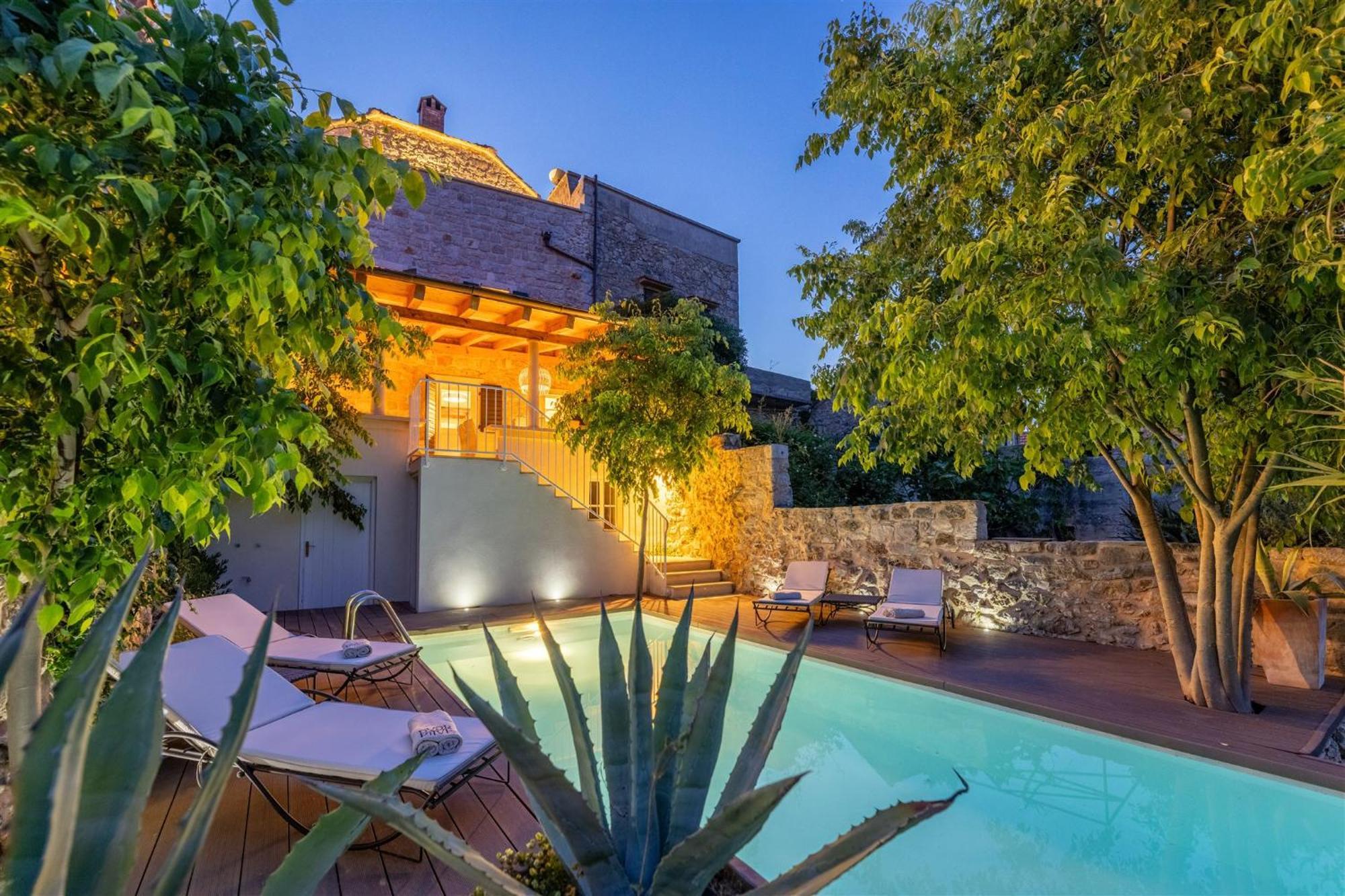Dvor Pitve Villas Jelsa  Oda fotoğraf